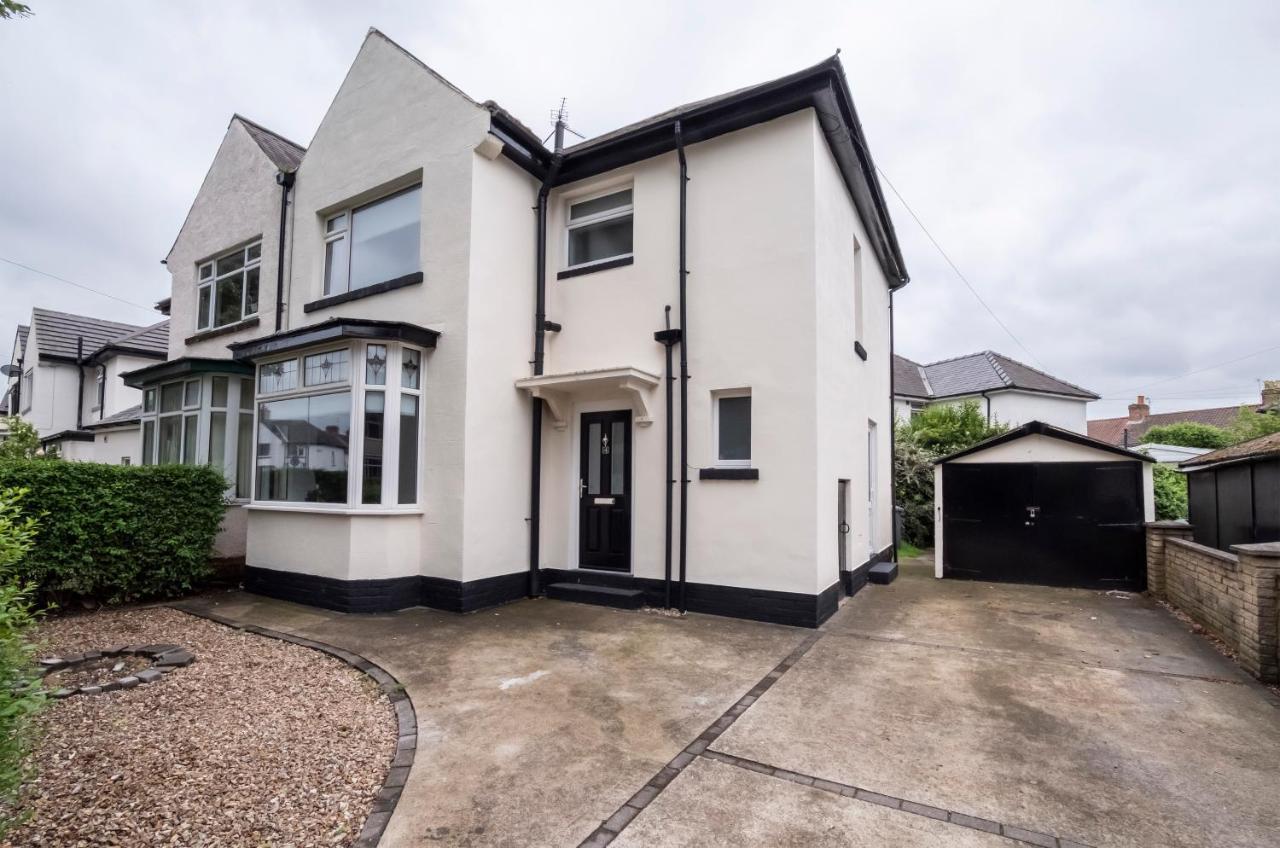Stylish Hot Tub House With Free Parking! York Exterior foto