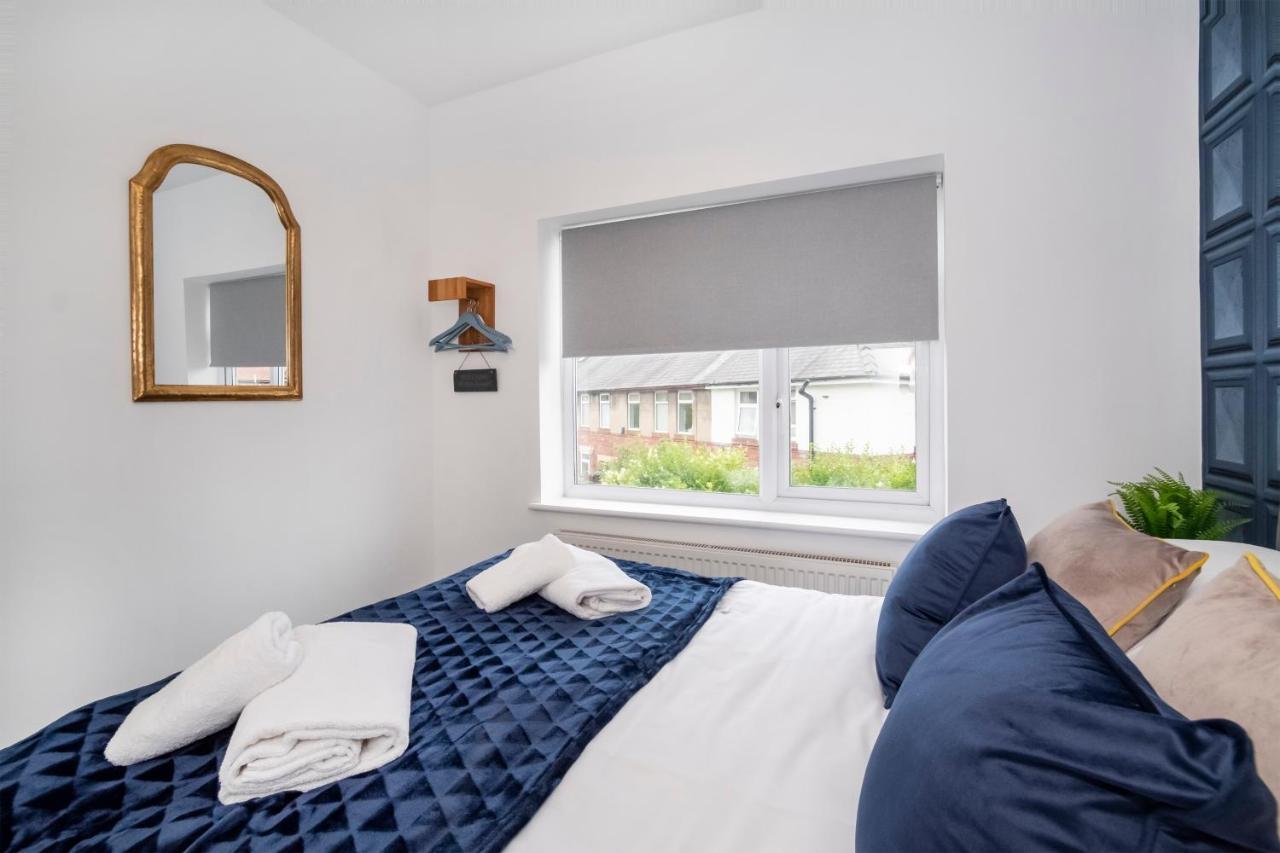 Stylish Hot Tub House With Free Parking! York Exterior foto
