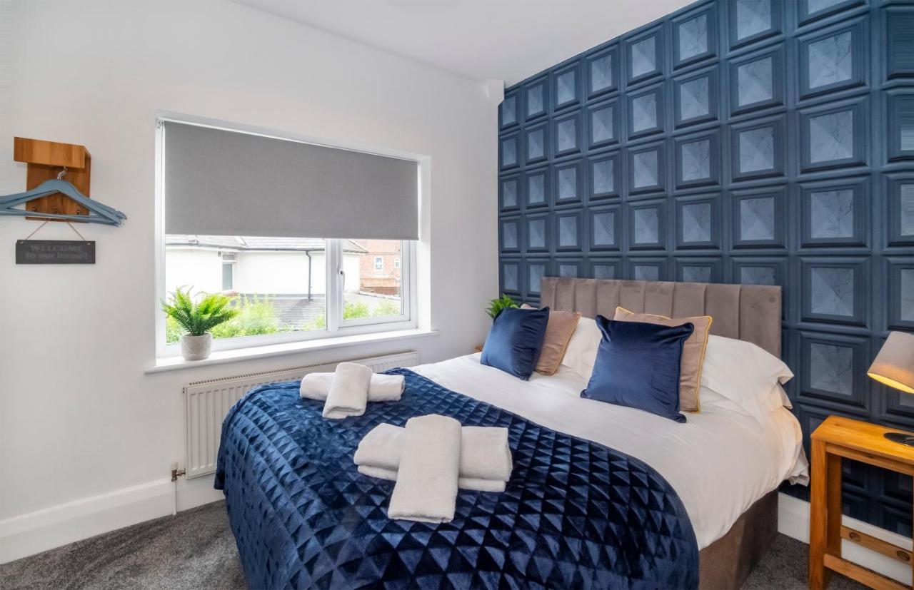 Stylish Hot Tub House With Free Parking! York Exterior foto