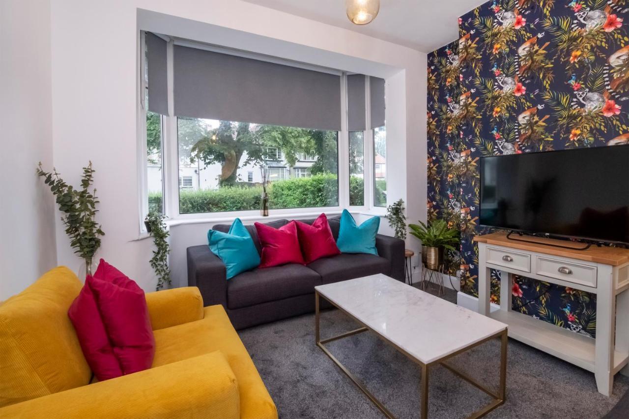 Stylish Hot Tub House With Free Parking! York Exterior foto