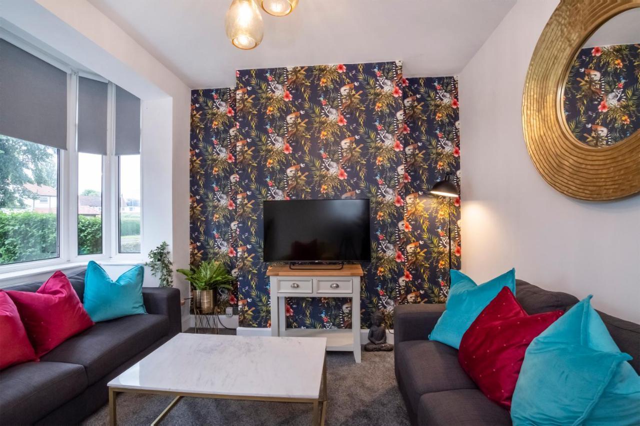 Stylish Hot Tub House With Free Parking! York Exterior foto