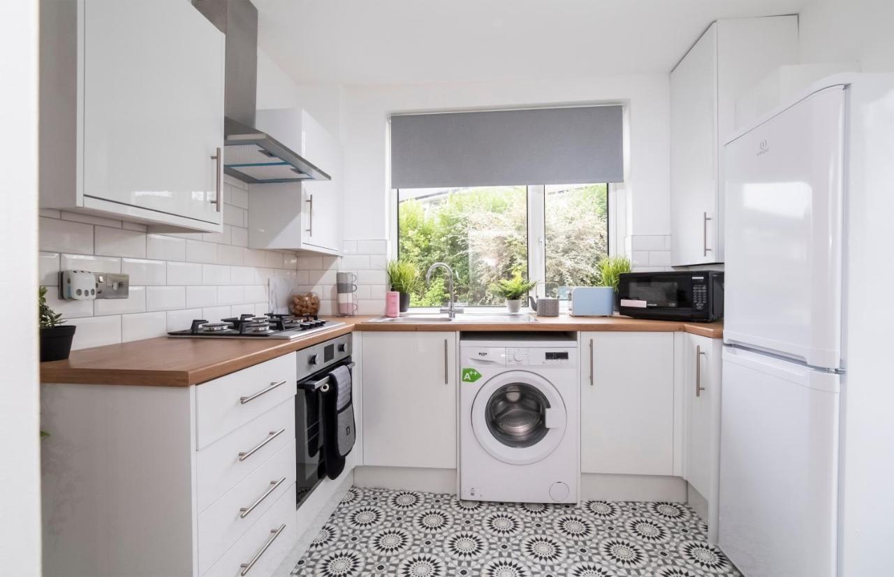 Stylish Hot Tub House With Free Parking! York Exterior foto